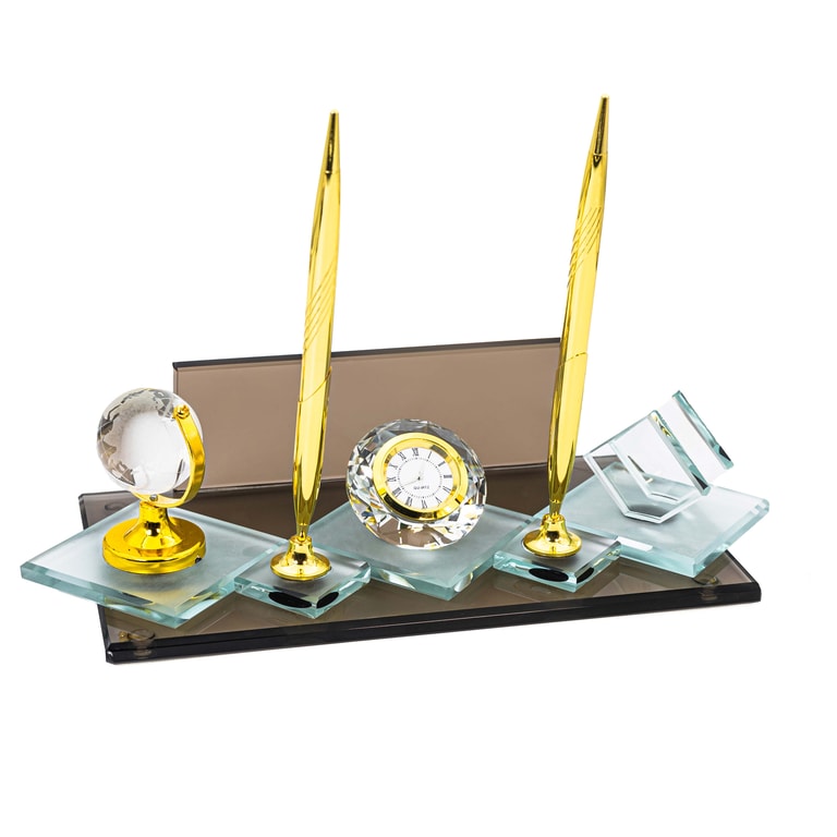 Çift Kalemli Saatli Kristal Masa İsimlikleri